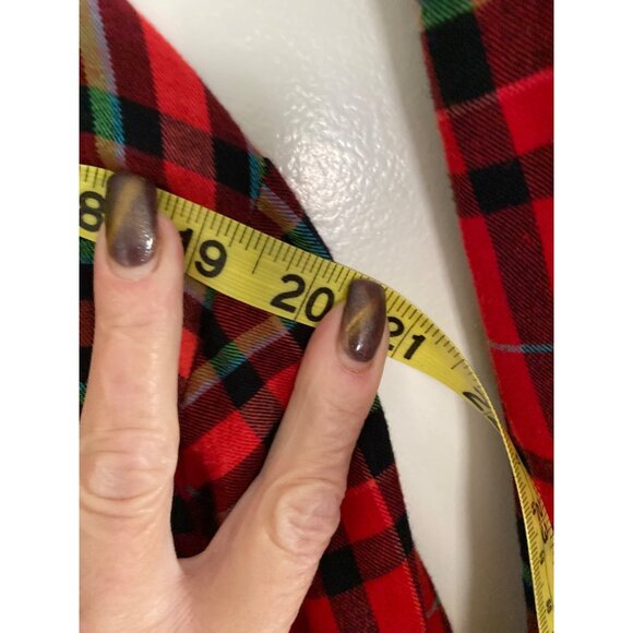 Wonderland Target Men’s Red Black Green Plaid Pajama Set in Med - Picture 11 of 16